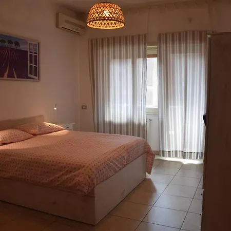 Next To Trastevere *